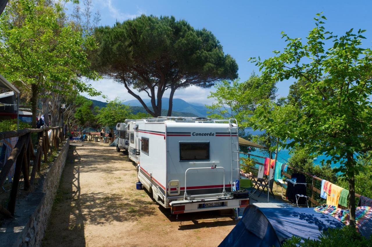 Camping Village Scaglieri Portoferraio Esterno foto